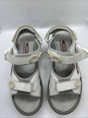 MBT White Leather Sandals, Women’s 9.5 Comfortable Soles Swiss, Pain Relief